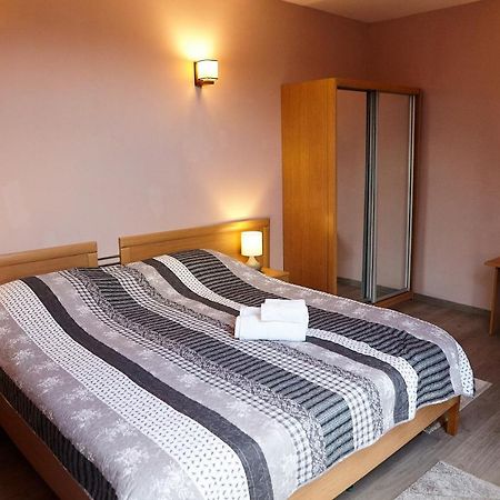 Apartament Rozelor Брашов Екстериор снимка