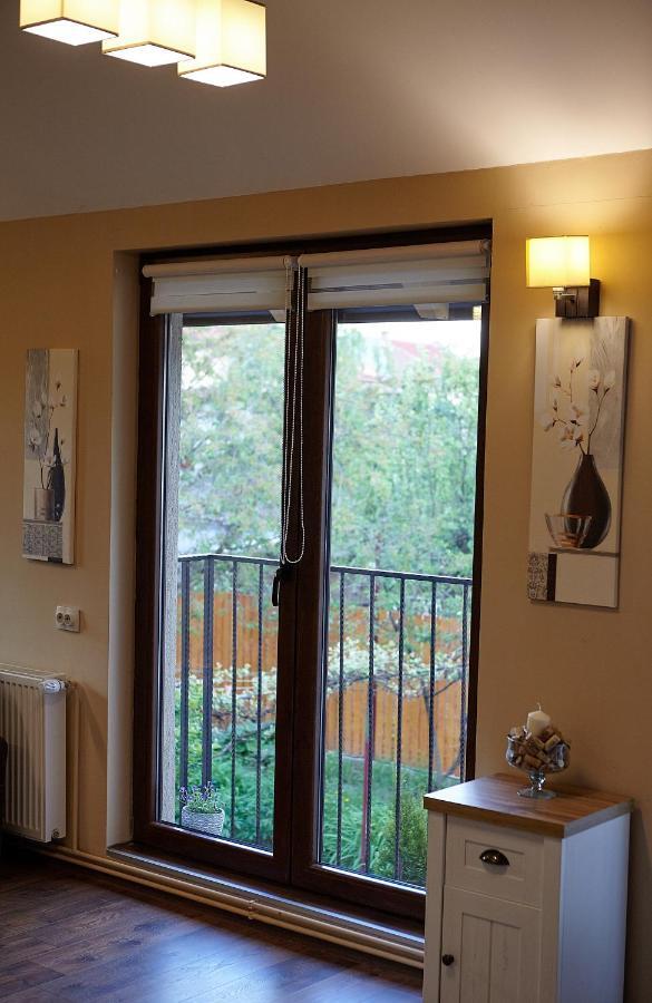 Apartament Rozelor Брашов Екстериор снимка