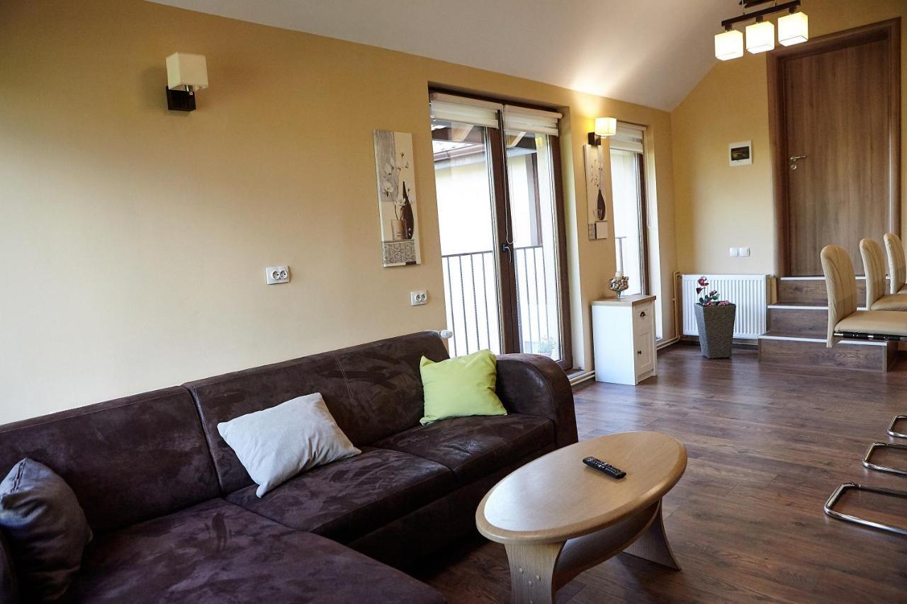 Apartament Rozelor Брашов Екстериор снимка