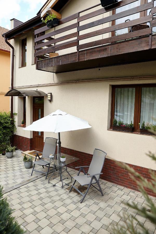 Apartament Rozelor Брашов Екстериор снимка