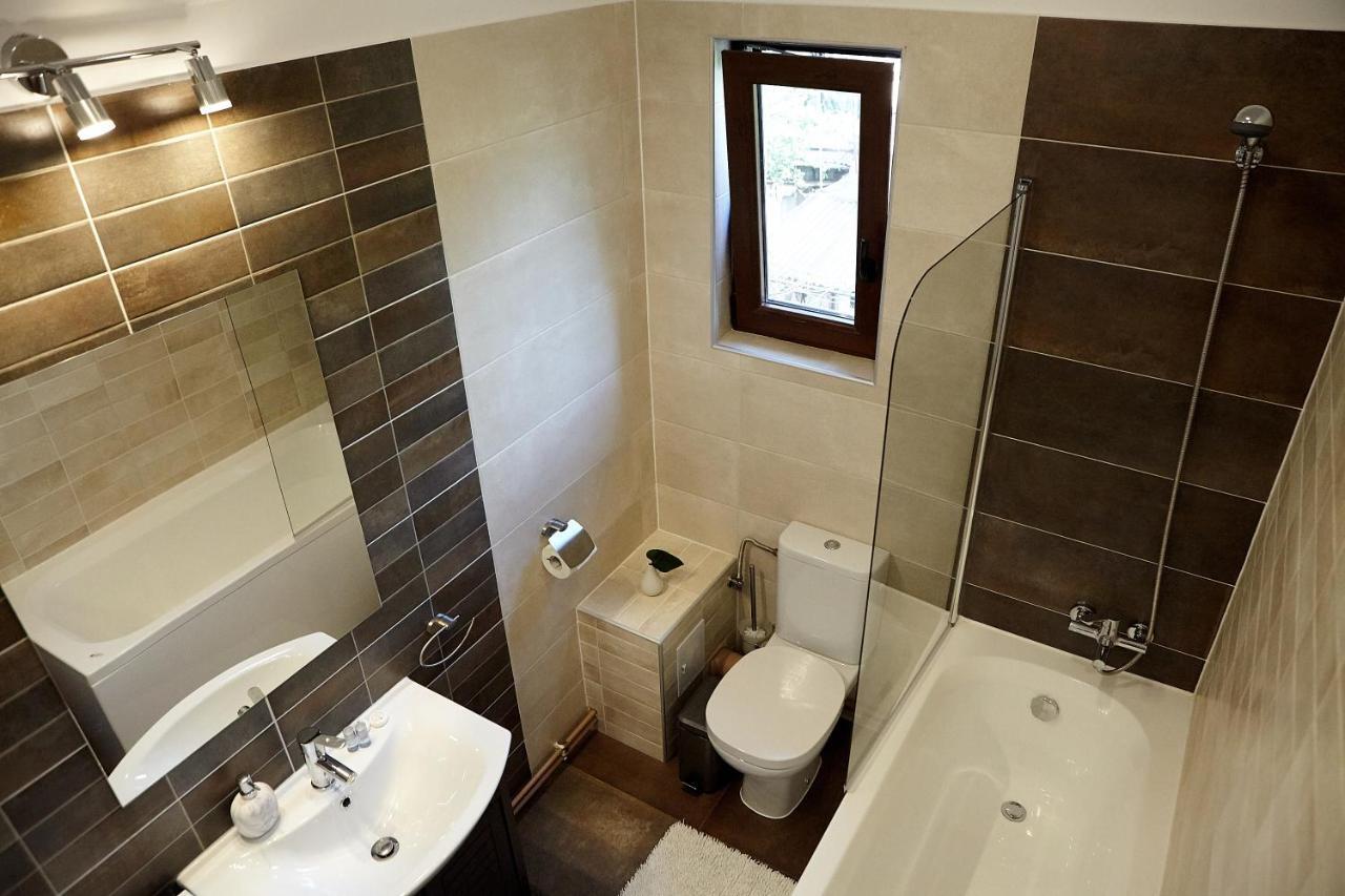 Apartament Rozelor Брашов Екстериор снимка